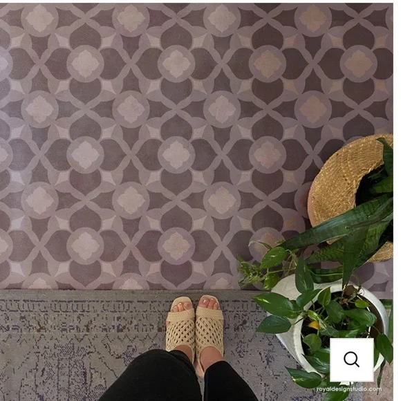 Royal Design Studio Stencils - Duomo Tile Large 12” x 12” new in package - Picture 4 of 8